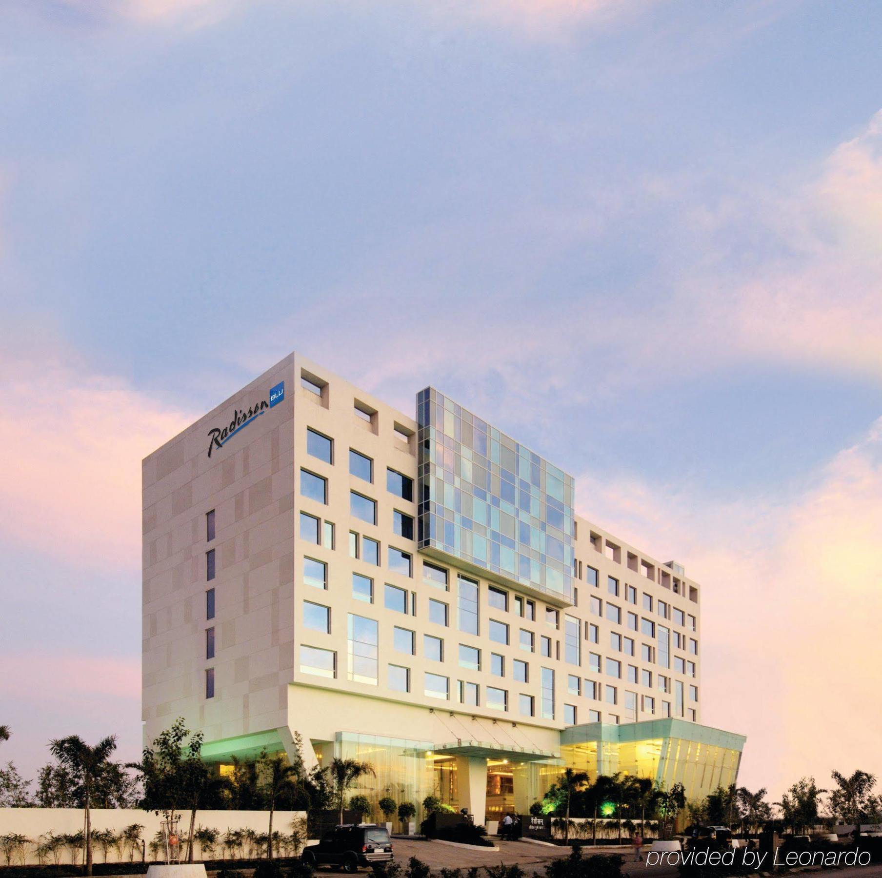 Radisson Blu Hotel Pune Kharadi Exterior foto